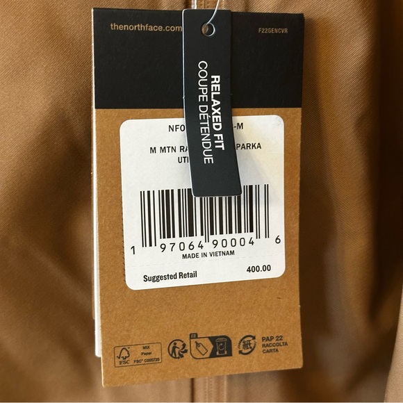 The North Face Mountain Rainier Parka Men’s M DryVent 600 Fill NWT - Picture 8 of 16